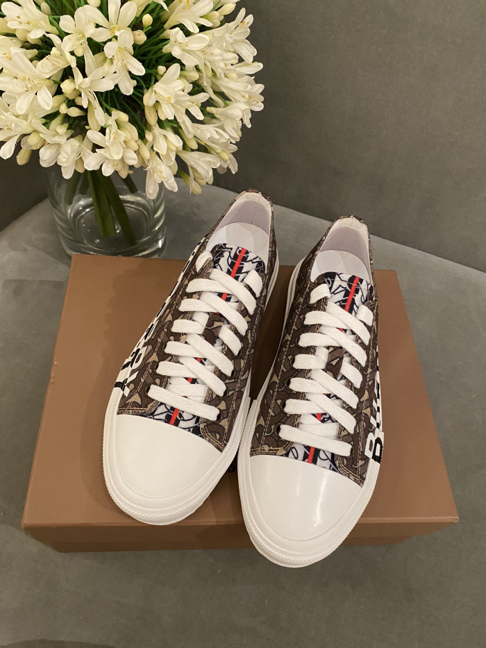BUBERRY SNEAKER