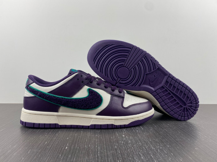 Nike Dunk Low "Chenille Sw0sh" DQ7683-100