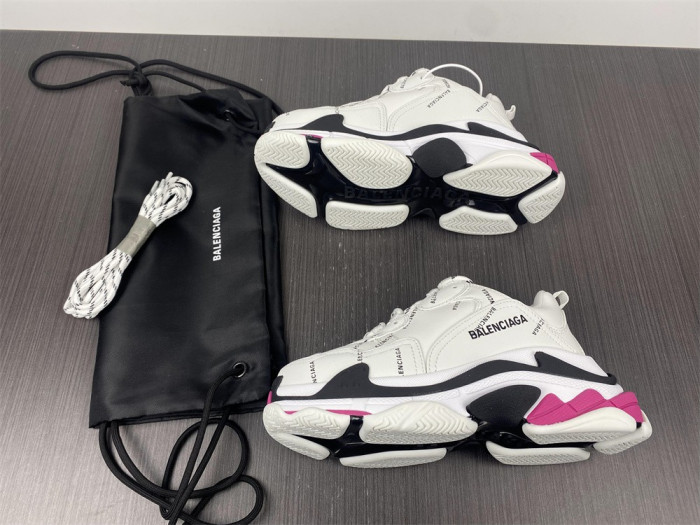 BLCG SNEAKER TRIPLE.S.
