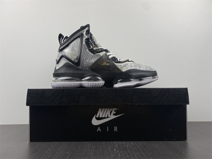 Nike LeBron 19 Leopard DC9340-100