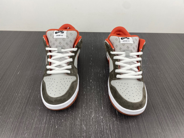 Crushed D.C. x Nike SB Dunk Low DH7782-001