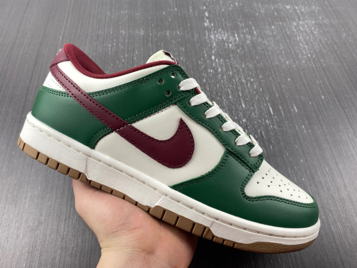 Nike Dunk Low "Gorge Green" FB7160-161