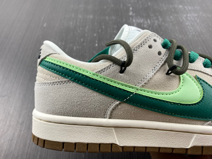 Nike Dunk Low SE