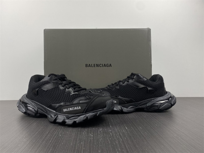 Ba*len*cia*ga track