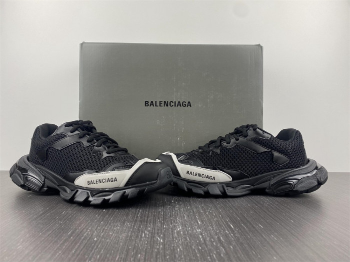 Ba*len*cia*ga track