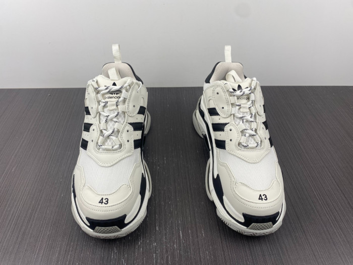 BLCG SNEAKER TRIPLE.S.