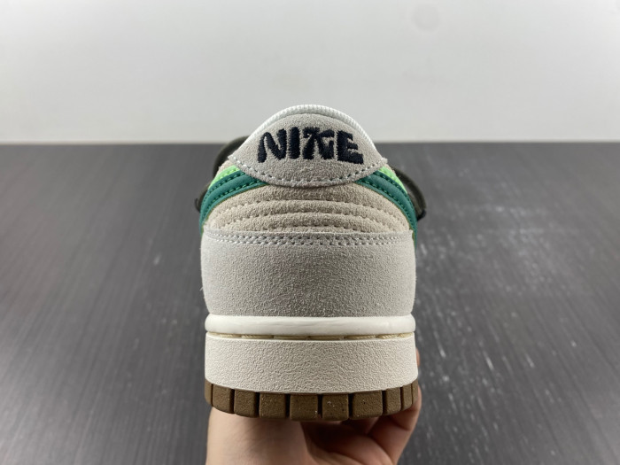 Nike Dunk Low SE