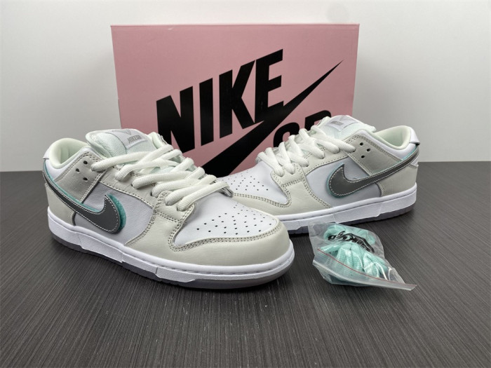 Nike SB Dunk Low Pro OG QS Diamond White BV1310-100