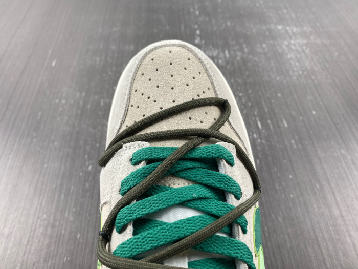 Nike Dunk Low SE