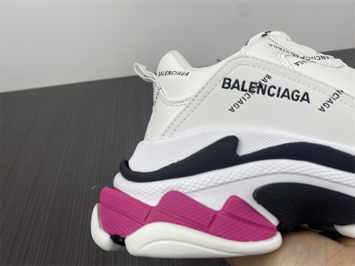 BLCG SNEAKER TRIPLE.S.