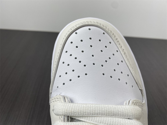 Nike SB Dunk Low Pro OG QS Diamond White BV1310-100