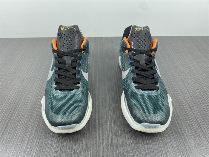 Nike Kobe 10 Flight - 705317-308