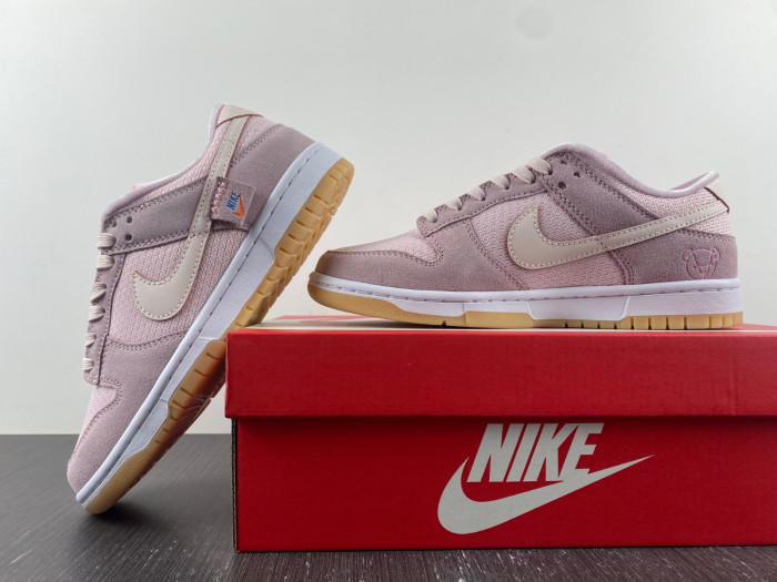 Nike Dunk Low Teddy Bear - DZ5318-640