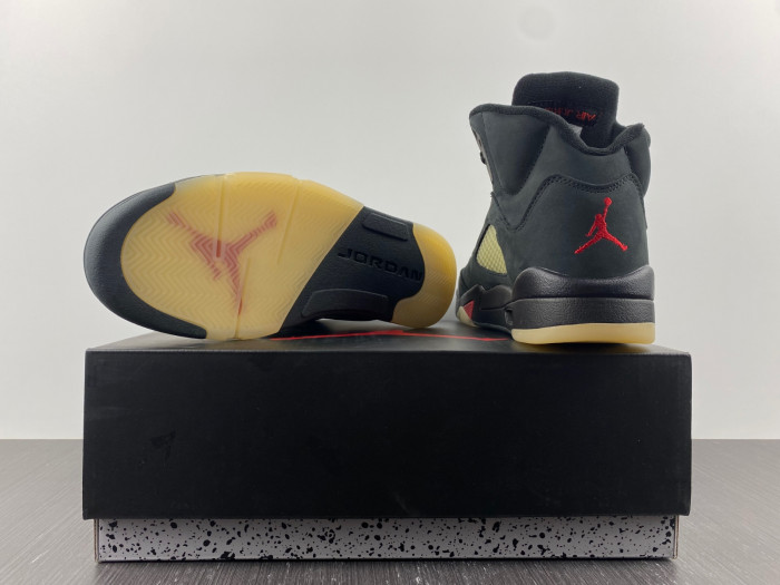 Jordan 5 Retro Gore-Tex Off-Noir - DR0092-001