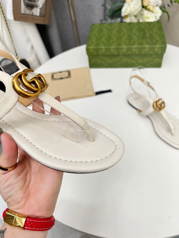 G*u*i sandal