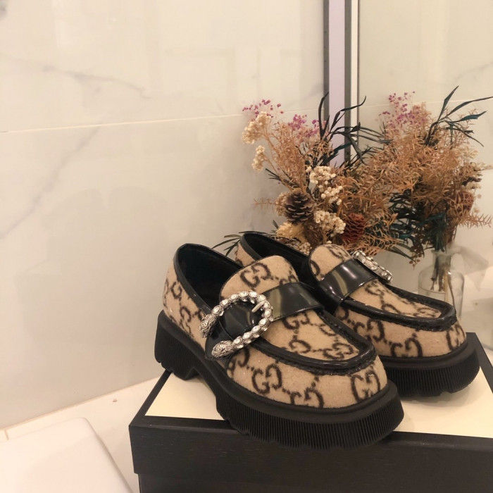 G*u*i loafers