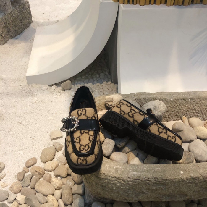 G*u*i loafers