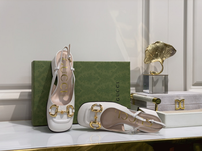 G*u*i high-heels