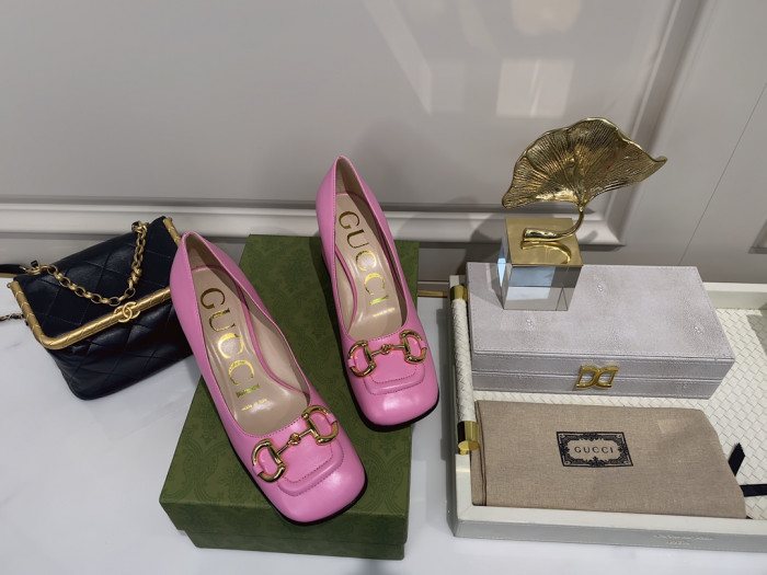 G*u*i high-heels