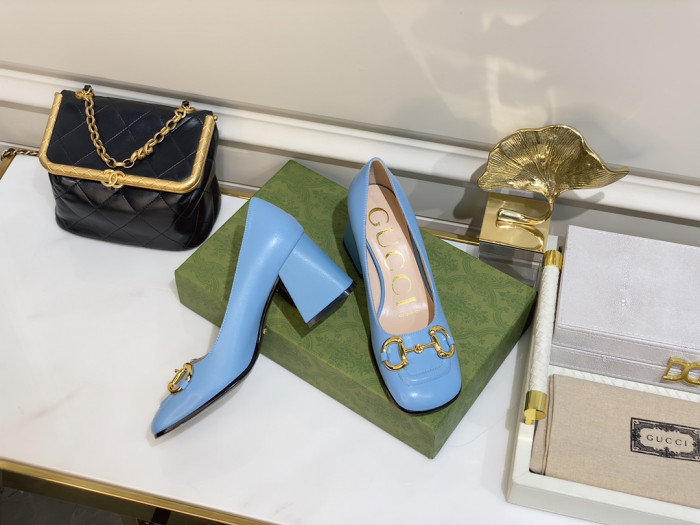 G*u*i high-heels