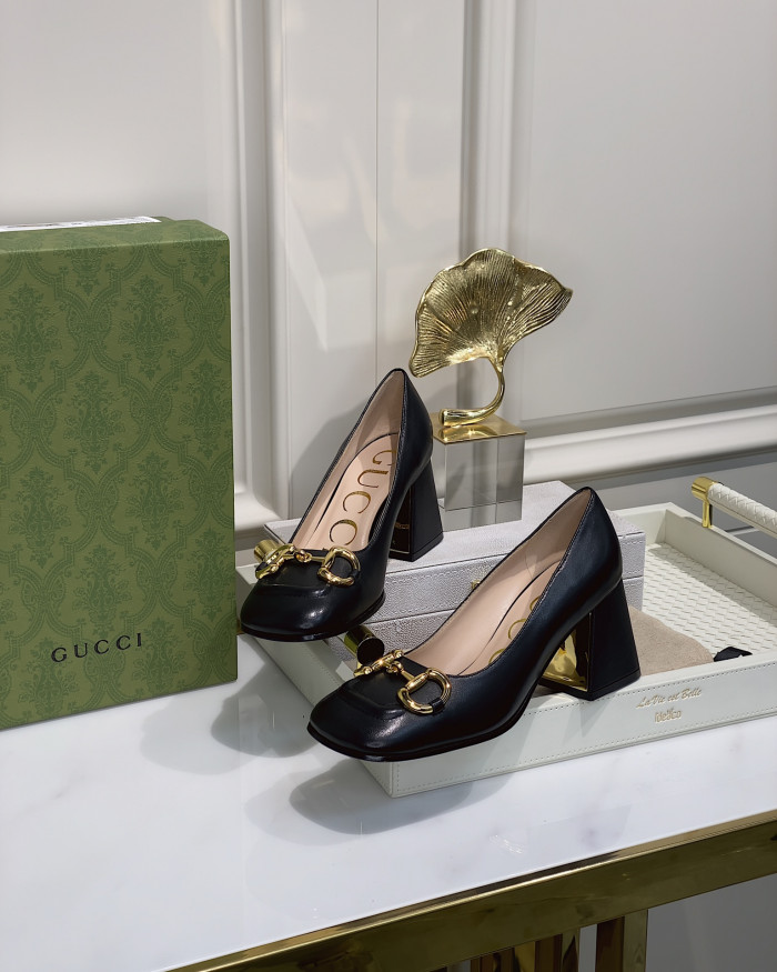 G*u*i high-heels