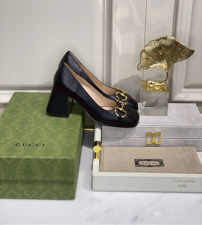 G*u*i high-heels