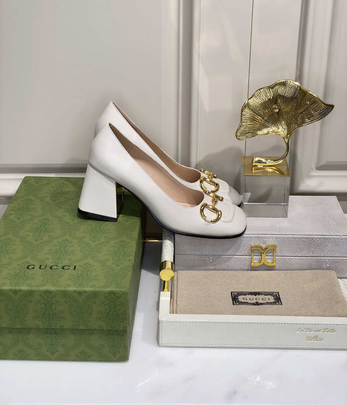 G*u*i high-heels