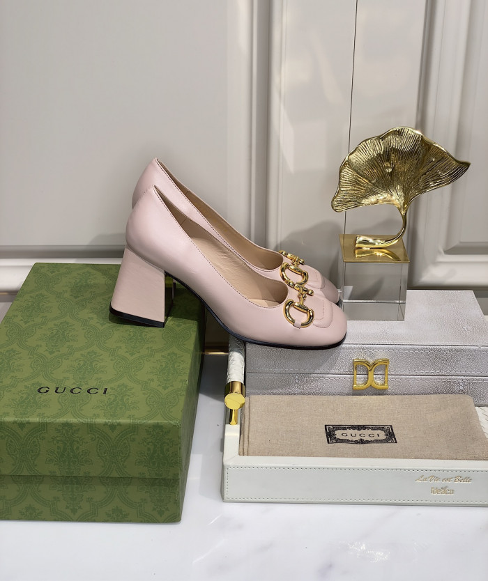G*u*i high-heels