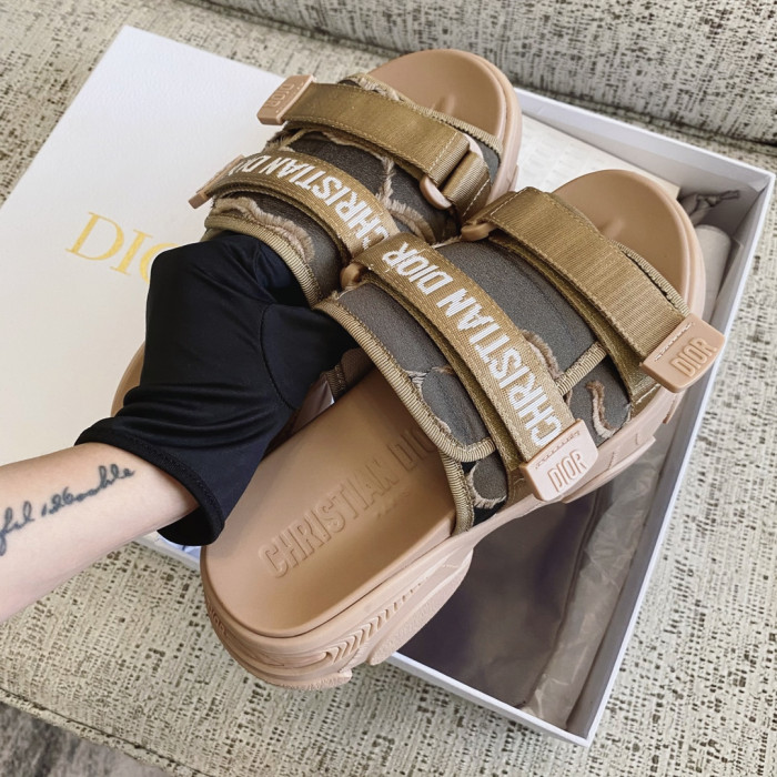 C@DR SANDAL