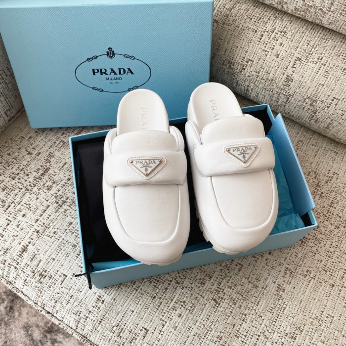 Pra*a sandal