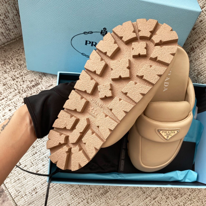 Pra*a sandal