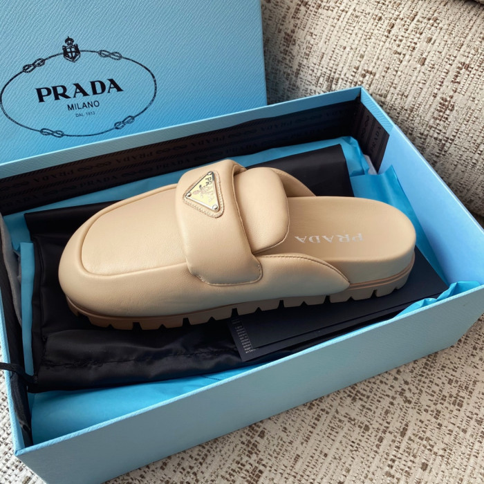 Pra*a sandal