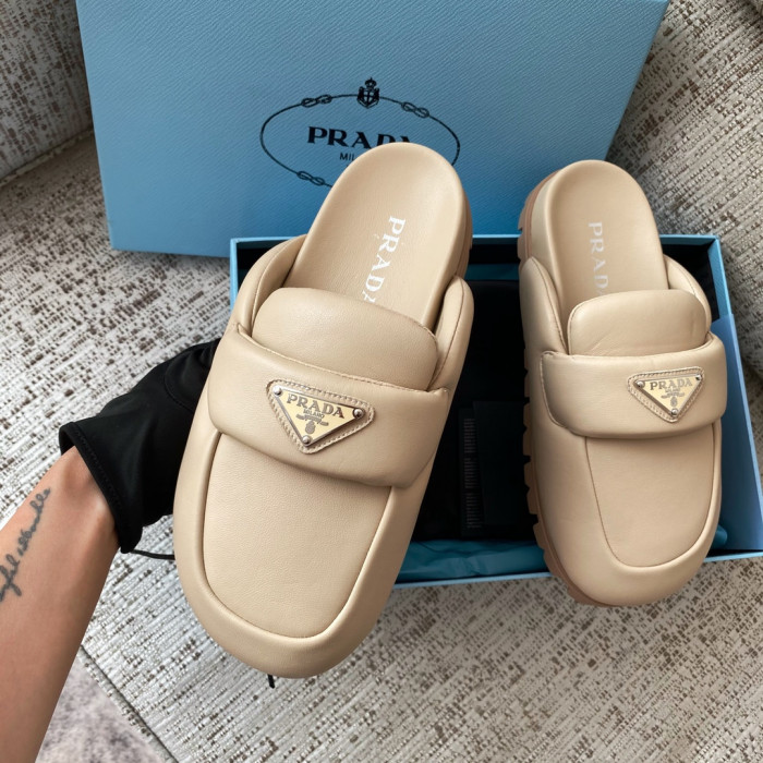 Pra*a sandal