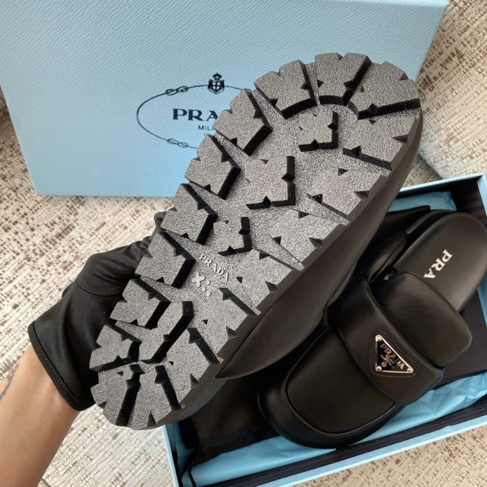 Pra*a sandal