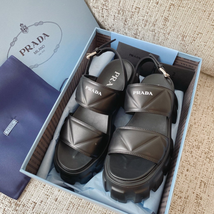 Pra*a sandal
