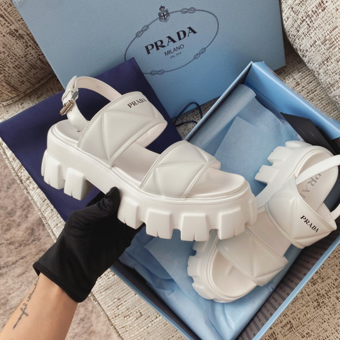 Pra*a sandal