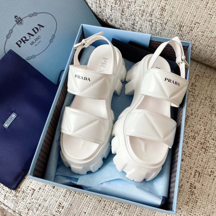 Pra*a sandal