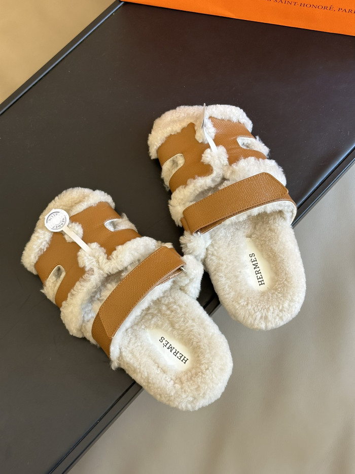 H**mes sandals