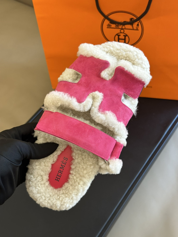 H**mes sandals