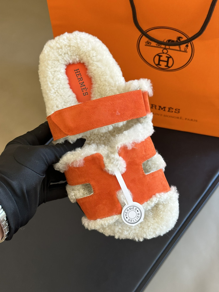 H**mes sandals