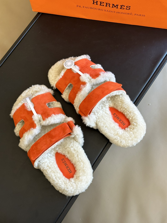 H**mes sandals
