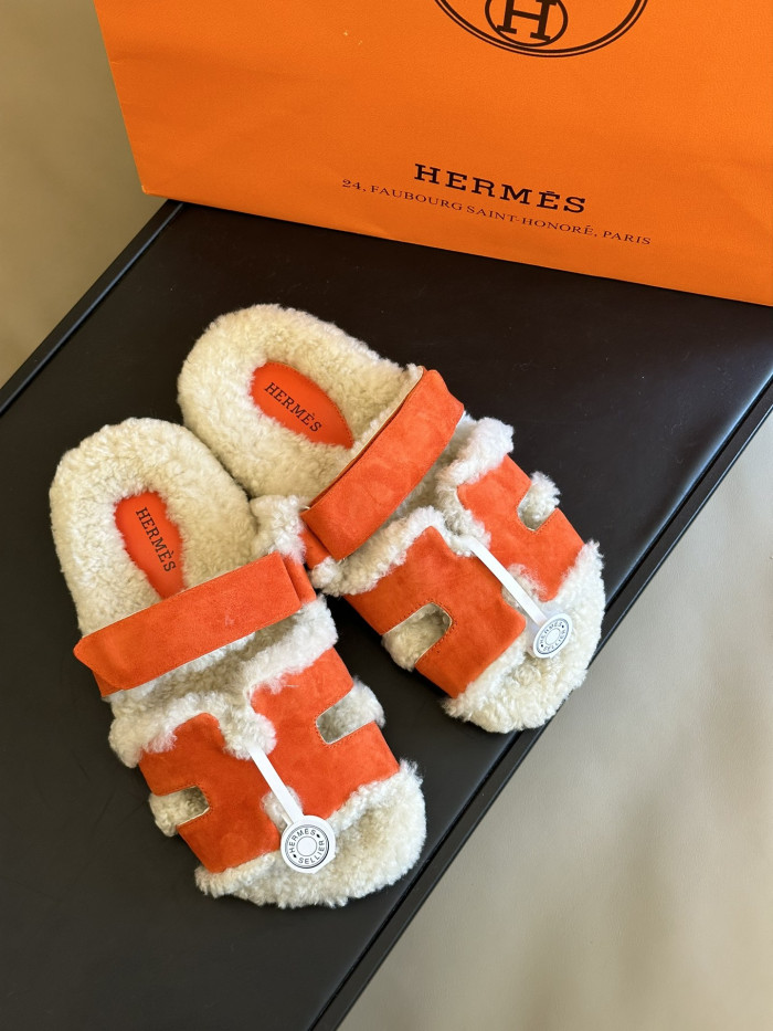 H**mes sandals
