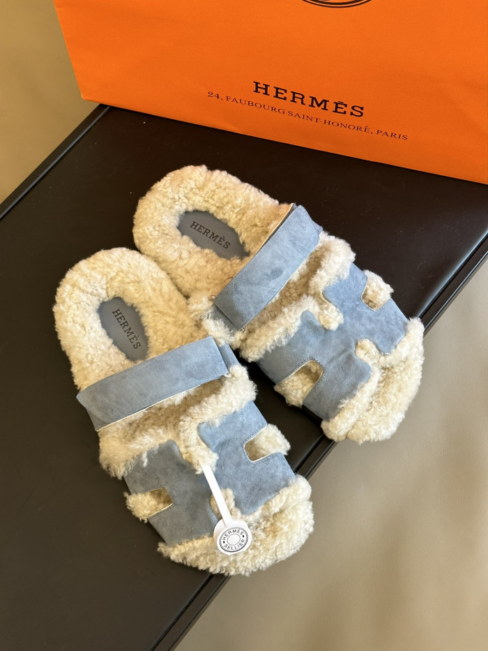 H**mes sandals