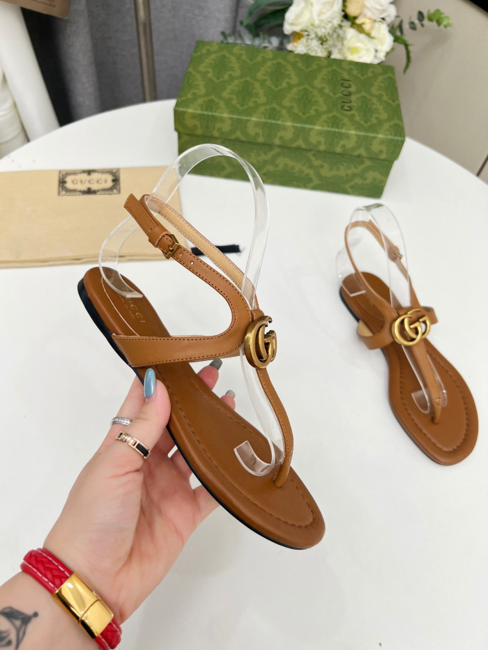 G*u*i sandal