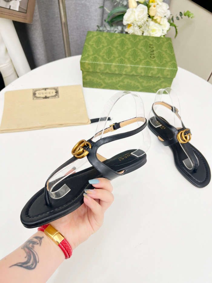 G*u*i sandal