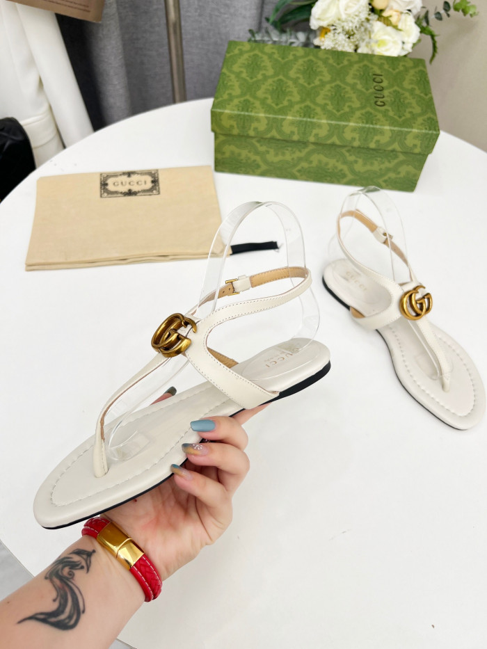 G*u*i sandal