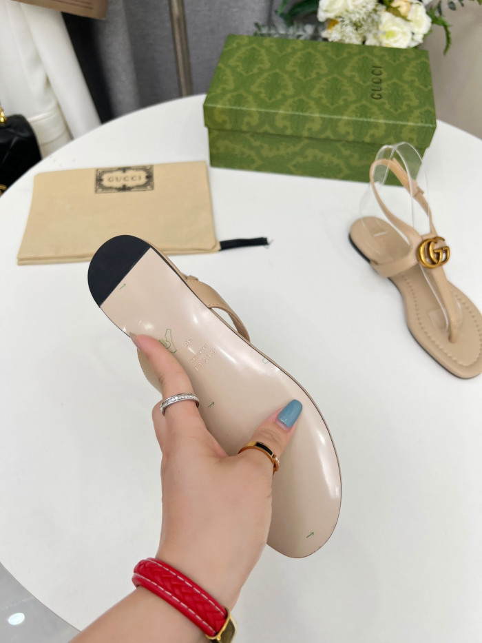 G*u*i sandal