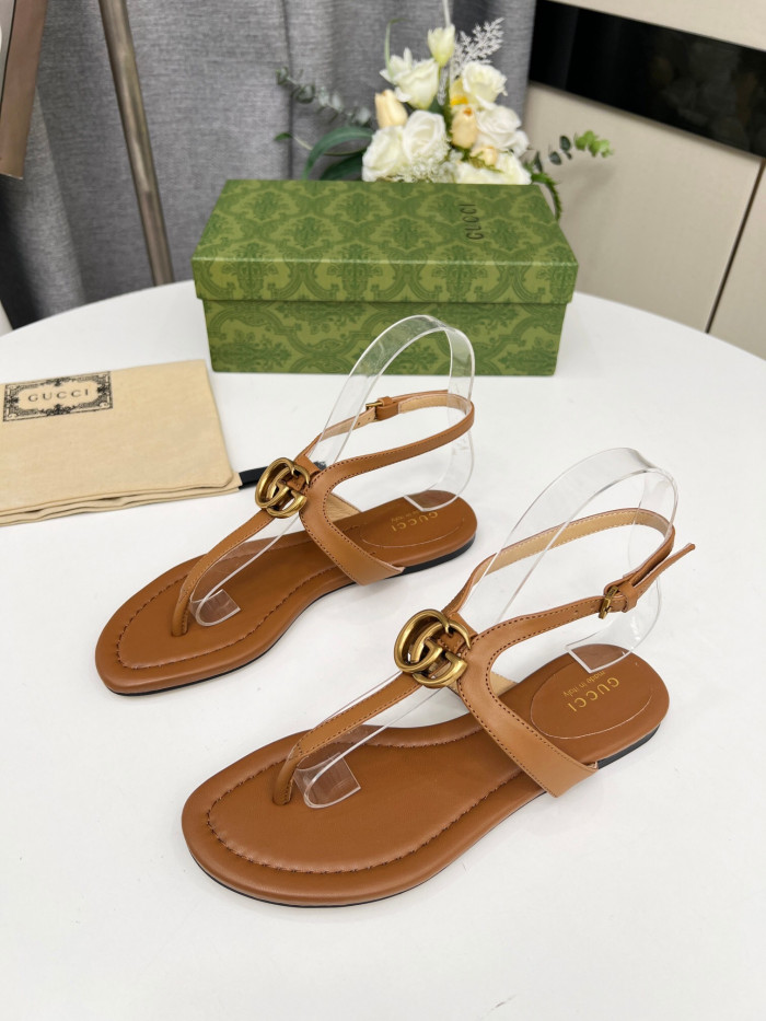 G*u*i sandal