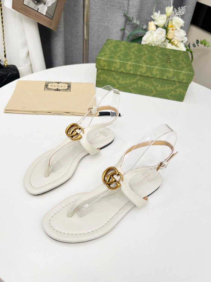 G*u*i sandal