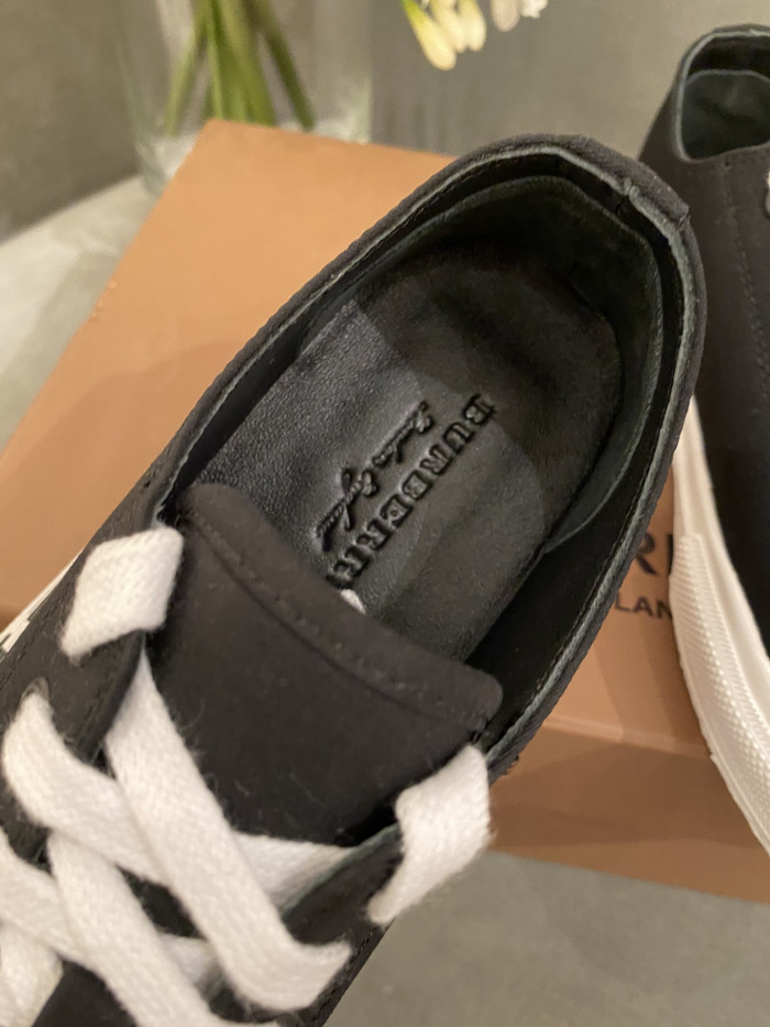 BUBERRY SNEAKER